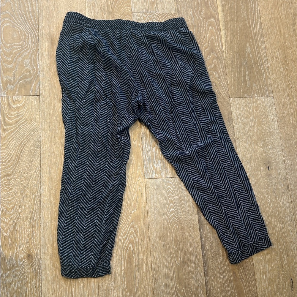 Old Navy Drawstring Herringbone Pants - Picture 6 of 7
